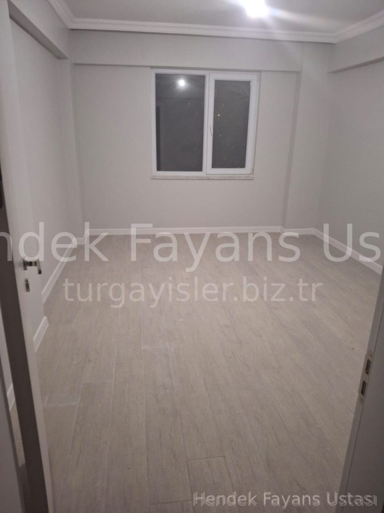 18x118 laminat desenli zemin çalışmamiz | Hendek Fayans Ustası