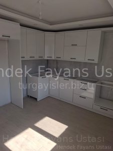 18x118 laminat desenli zemin çalışmamiz | Hendek Fayans Ustası